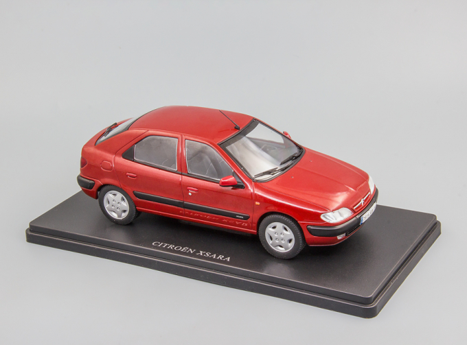 CITROEN Xsara, red