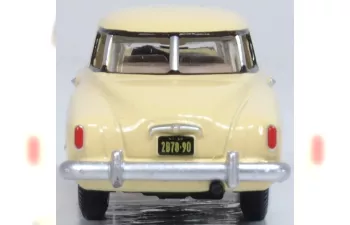 STUDEBAKER Champion Starlight Coupe (1950), beige