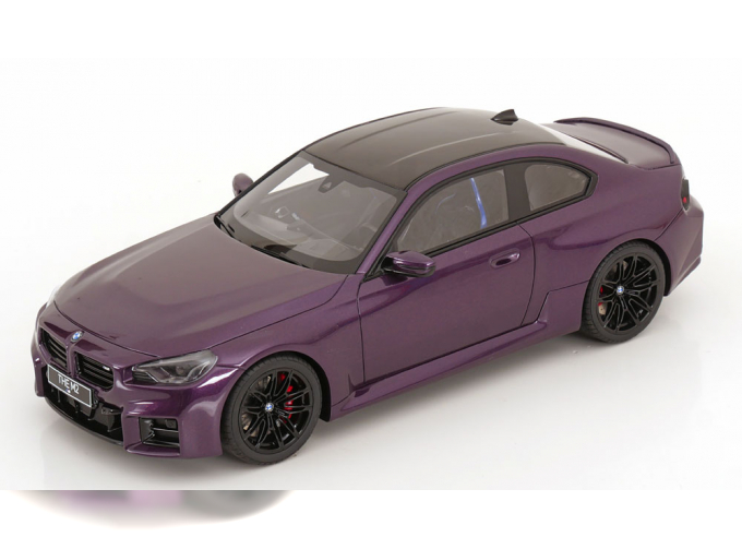 BMW M2 (2023), purple-metallic black