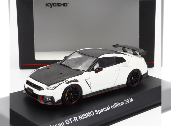 NISSAN Gt-r Nismo (2024), White Black