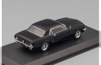 FORD Mustang Coupe 1967 Matte Black (машина Адониса Крида из к/ф "Крид: Наследие Рокки")