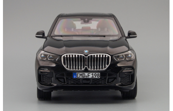 BMW X5 (2019), black metallic