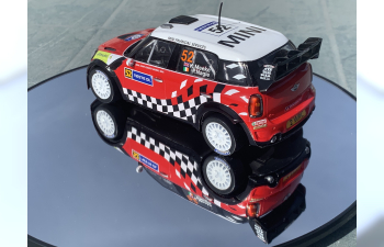 Сборная модель MINI Countryman WRC (подарочный набор)