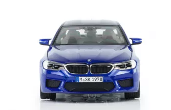 BMW M5 F90 Limousine (2018), Marina Bay Blue
