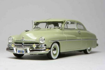 MERCURY Monterey coupe (1950), lime green