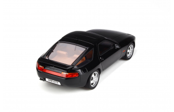 Porsche 928 GTS (black)