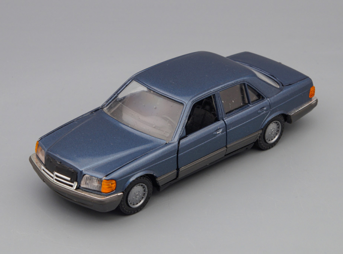 MERCEDES-BENZ 560 SEL,blue metallic