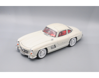 MERCEDES-BENZ 300 SL, белый, 25 см.