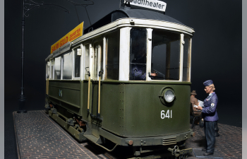 Сборная модель Трамвай EUROPEAN TRAMCAR (StraBenbahn Triebwagen 641) w/CREW & PASSENGERS