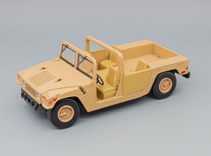 HUMVEE Military (1996), desert sand