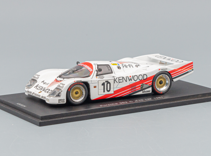 PORSCHE 962 C No 10 Le Mans (1987)