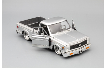 CHEVROLET Cheyenne Pick Up 1972, silver