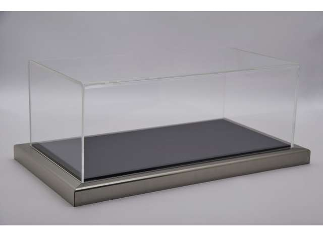 Акриловая витрина для модели автомобиля, с основанием карбон (чёрный), 230×120×85 мм (масштаб 1:24)