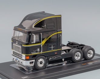 INTERNATIONAL Eagle Cabover towing vehicle (1995), black yellow