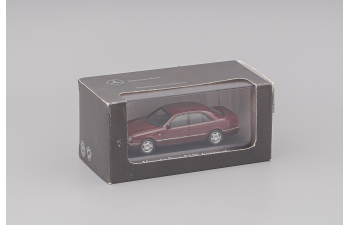 MERCEDES-BENZ E320 Avantgarde, dark red