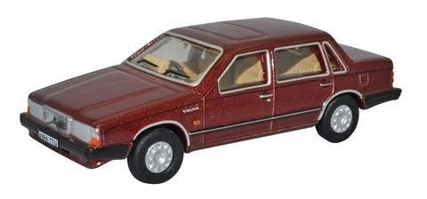 VOLVO 760 1982 Metallic Red