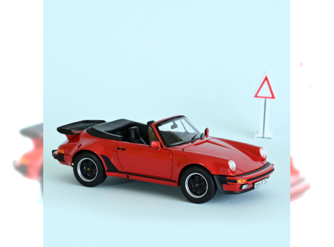 PORSCHE 911 Turbo Cabriolet (930) 1987 Red