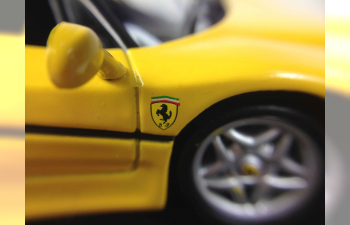 FERRARI F50 (1995), yellow