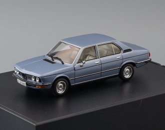 BMW 5-er Series 520i 528 E12 1972, blue