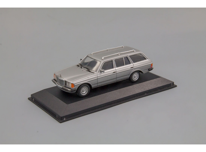 MERCEDES-BENZ 250 T Break (W123) (1980), silver