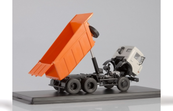 Камский грузовик 65115 самосвал, серый / оранжевый
