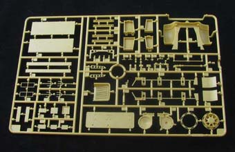 Сборная модель Sd.kfz 6/2 (BN9) 3.7cm Flak36 half-track 5t (Early/Late Production)