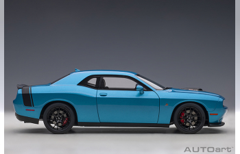 Dodge Challenger 392 Hemi Scat Pack Shaker - 2018 (B5 blue pearl coat)