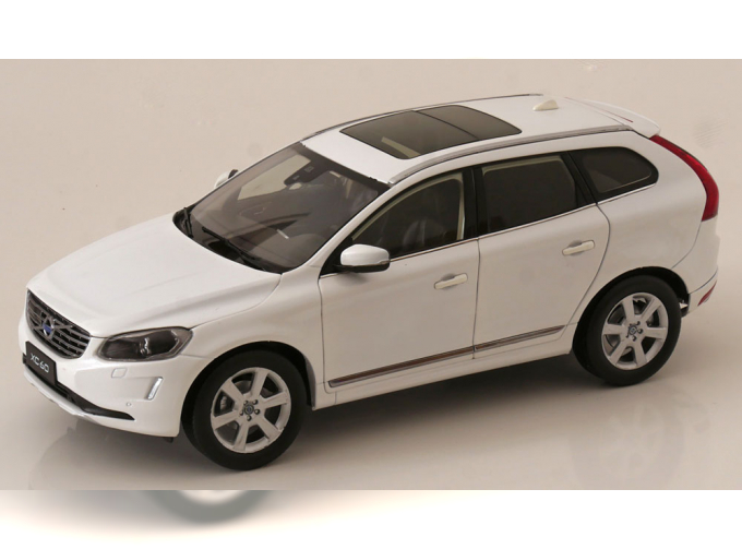 VOLVO XC60 (2015), whitemetallic