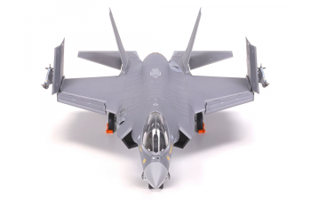 Сборная модель Lockheed Martin F-35C Lightning II