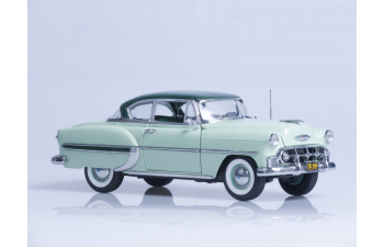 CHEVROLET Bel Air Hard Coupe (1954), woodland green/surf green