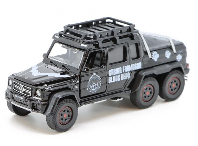 MERCEDES-BENZ G63 AMG 6x6 with Black Bear Family