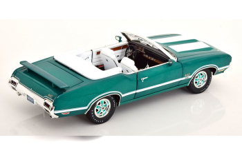 OLDSMOBILE 442 W-30 Convertible with removable Softtop (1972), green metallic/white