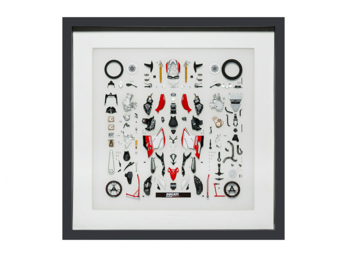 Сборная модель DUCATI 1199 Pangiale S Tricolore Parts Panel