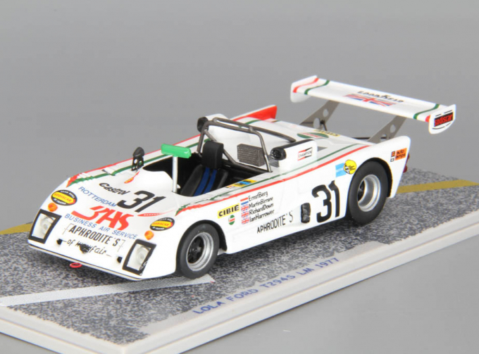 LOLA FORD T294S LM #31 (1977), white