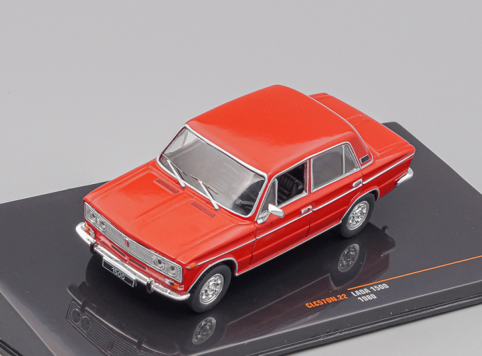 LADA 1500 Saloon (1980), red