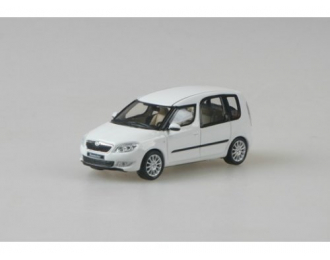 SKODA Roomster II (facelift 2013), white candy uni