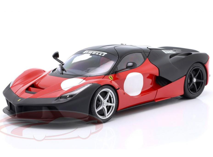 FERRARI LaFerrari 3rd Phase Prototype Test (2012)