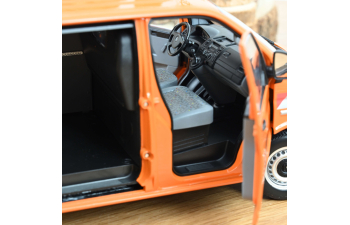 VOLKSWAGEN T5 VAN Transporter (2003), orange