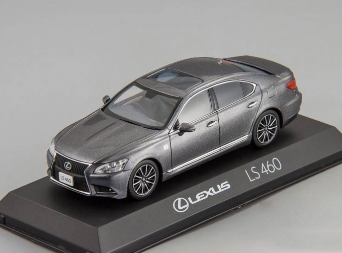 LEXUS LS460 F Sport, grey