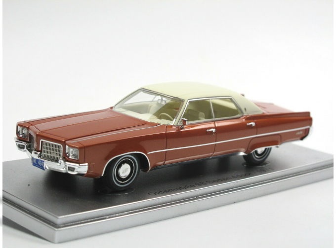 OLDSMOBILE 98 Sedan 4-Door 1971 Brown / White