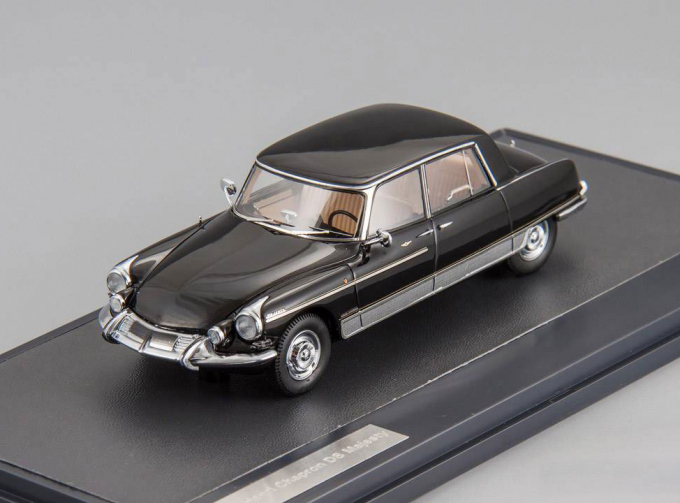 CITROEN DS Majesty Saloon 1966 by Henry Chapron, black