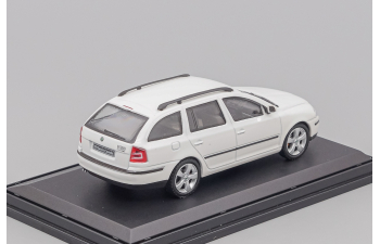 SKODA Octavia II Combi (2004), white