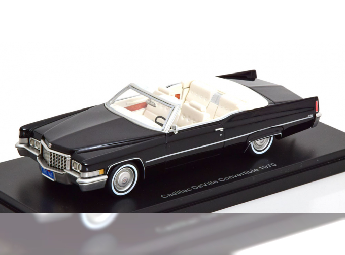 CADILLAC DeVille Convertible (1970), black