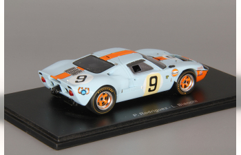 FORD GT 40 #9 Winner Le Mans (1968), blue / orange