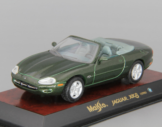 JAGUAR XK8 (1996), green