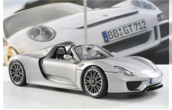 PORSCHE 918 Spyder (2013), silver metallic