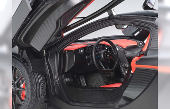 McLaren P1 2013 (matt black / red)