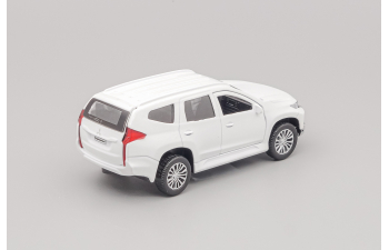 MITSUBISHI Pajero Sport, белый