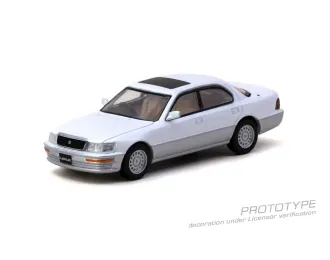 LEXUS LS400 (UCF10) (2001), pearl white