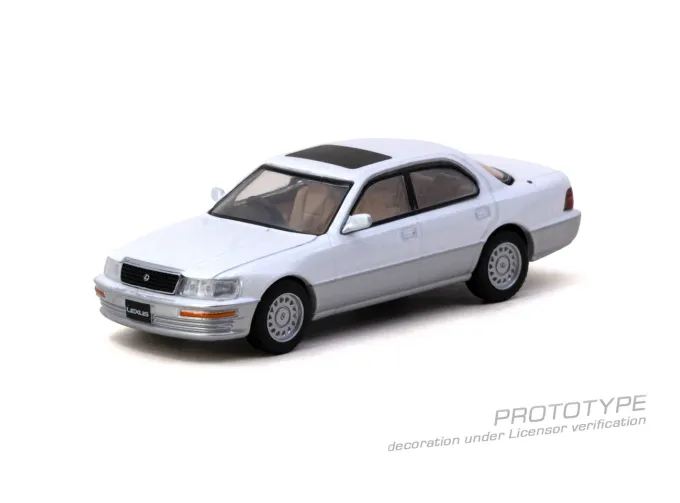 LEXUS LS400 (UCF10) (2001), pearl white